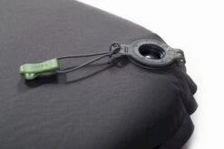 Exped SIM Comfort 5 M Zelfopblazende Slaapmat -Buitenkampeerwinkel 1267 1900 6183 sim comfort valve in close 5472x3648 2