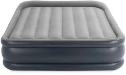 Intex Deluxe Pillow Rest Raised Luchtbed - Queensize - Ingebouwde Elektrische Pomp 13 Intex Deluxe Pillow Rest Raised Luchtbed - Queensize - Ingebouwde Elektrische Pomp -Buitenkampeerwinkel 1320 1900 64136 prd1 2017 300