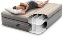 Intex Prime Comfort Luchtbed - Queensize - Ingebouwde Elektrische Pomp -Buitenkampeerwinkel 1320 1900 64164 inuse 2023 300
