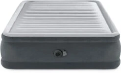 Intex Comfort Plush Hoog Luchtbed - Queensize - Ingebouwde Elektrische Pomp -Buitenkampeerwinkel 1320 1900 64414 prd2 2023 300