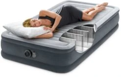 Intex Comfort Plush Luchtbed - Eenpersoons - Ingebouwde Elektrische Pomp -Buitenkampeerwinkel 1320 1900 67766 inuse 2023 300