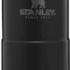 Stanley The Trigger-Action Travel Thermosfles - 470 Ml - Mat Zwart 1 Stanley The Trigger-Action Travel Thermosfles - 470 Ml - Mat Zwart -Buitenkampeerwinkel 1900 590 large jpg classic trigger action travel mug 16oz matte black 2