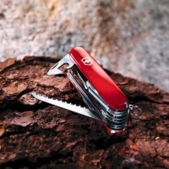 Victorinox Swiss Champ Zakmes - Rood -Buitenkampeerwinkel 76111601000634 victorinox swiss champ rood sfeer resultaat