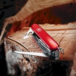 Victorinox Swiss Champ Zakmes - Rood -Buitenkampeerwinkel 7611160100634 victorinox swiss champ rood sfeer 2 resultaat