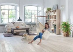 La Siesta Modesta Hangstoel - Latte -Buitenkampeerwinkel 800 1120 moc14 1 ambiance 200