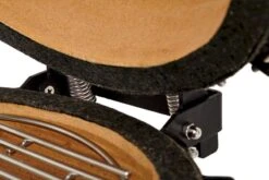 Kamado Joe Junior Barbecue -Buitenkampeerwinkel 800 1200 kamadojoejr hinge3 cmyk