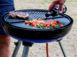 CADAC Carri Chef 50 Gasbarbecue - BBQ/Plancha -Buitenkampeerwinkel 900 1204 carri chef 50 bbq plancha 1