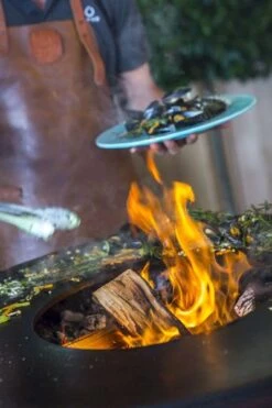 OFYR Classic Black 85 7 OFYR Classic Black 85 -Buitenkampeerwinkel 900 600 ofyr locatie shoot2166