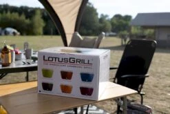 LotusGrill XL Hybrid Houtskoolbarbecue - Rood -Buitenkampeerwinkel doos lotusgrill 4