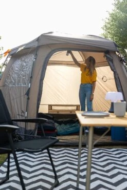 Easy Camp Moonlight Yurt 6 Familietent - 6 Persoons -Buitenkampeerwinkel easy camp moonlight yurt 6 familietent 9