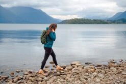 Osprey Farpoint/Fairview Rugzak - 15 Liter - Donkergroen -Buitenkampeerwinkel farpoint fairview 15l 2